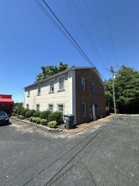 4334 Lebanon Pike 1