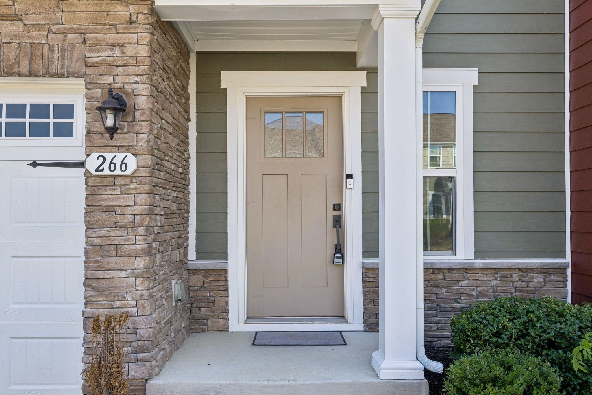 266 Dartmoor Pl