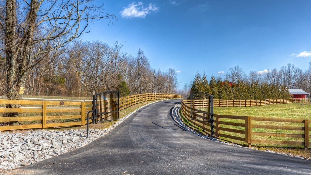 288 Toad Rd