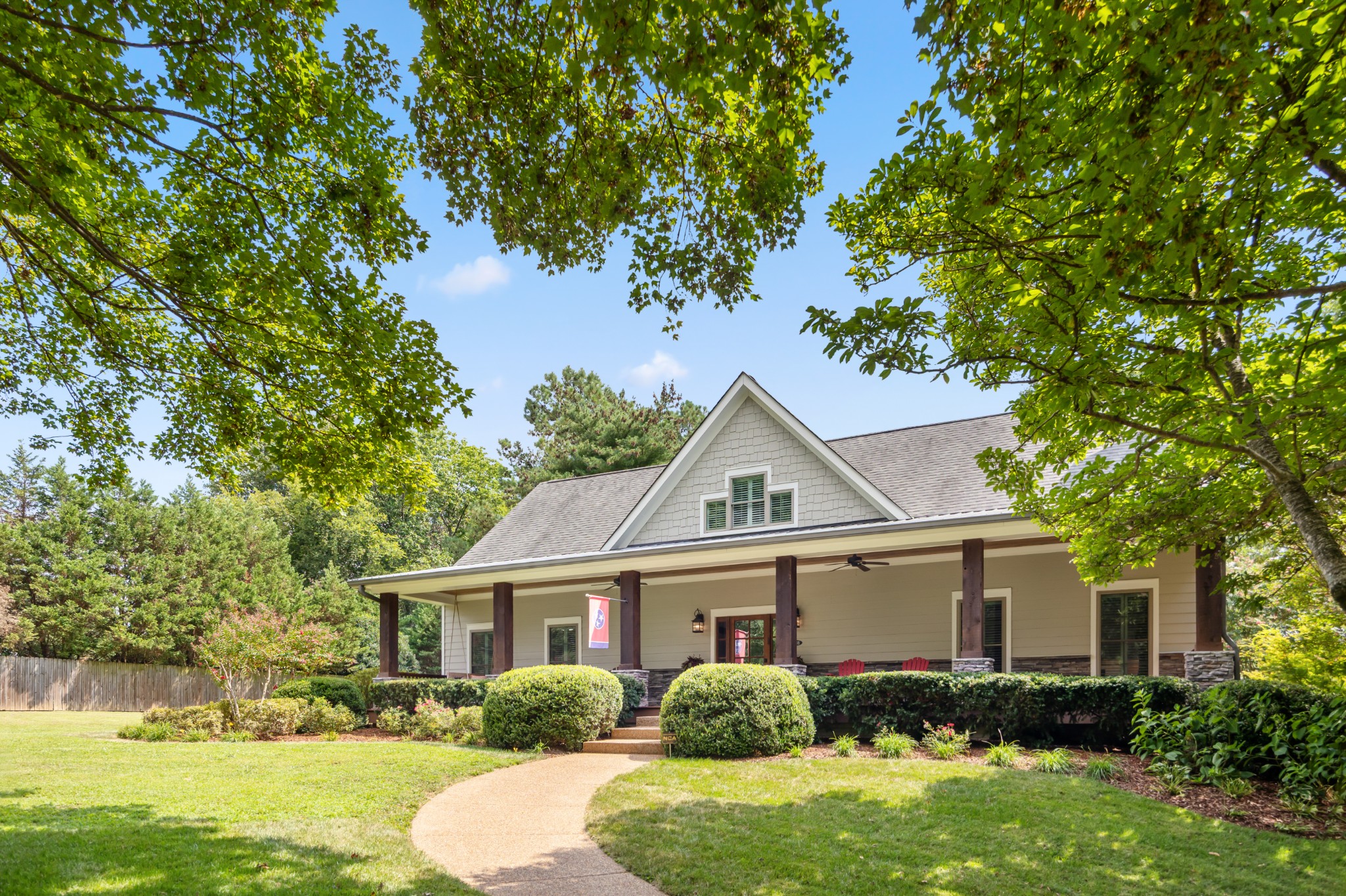 208 Evergreen Ct