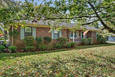 808 Fairway Dr Fayetteville TN 37334