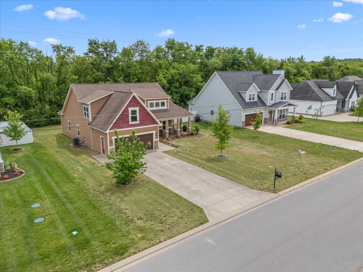 640 Laurel Ln