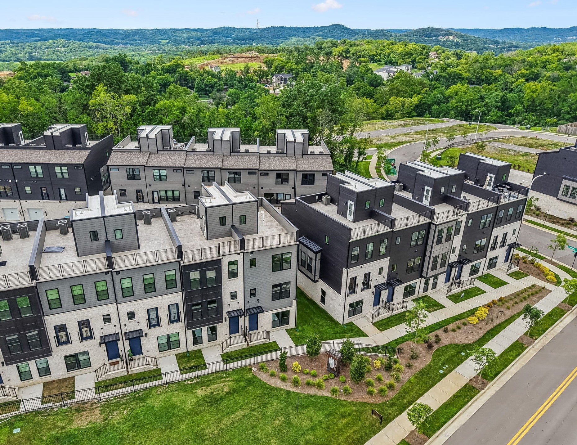2-bed listing at 516 Cityscape Dr, Nashville