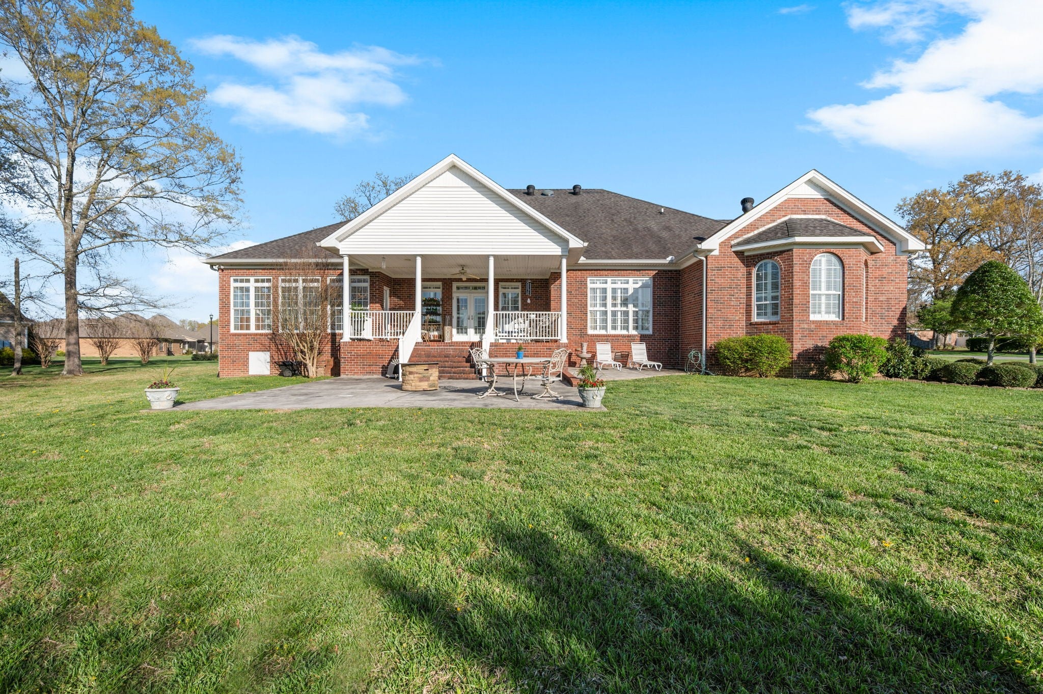 107 Heritage Cir