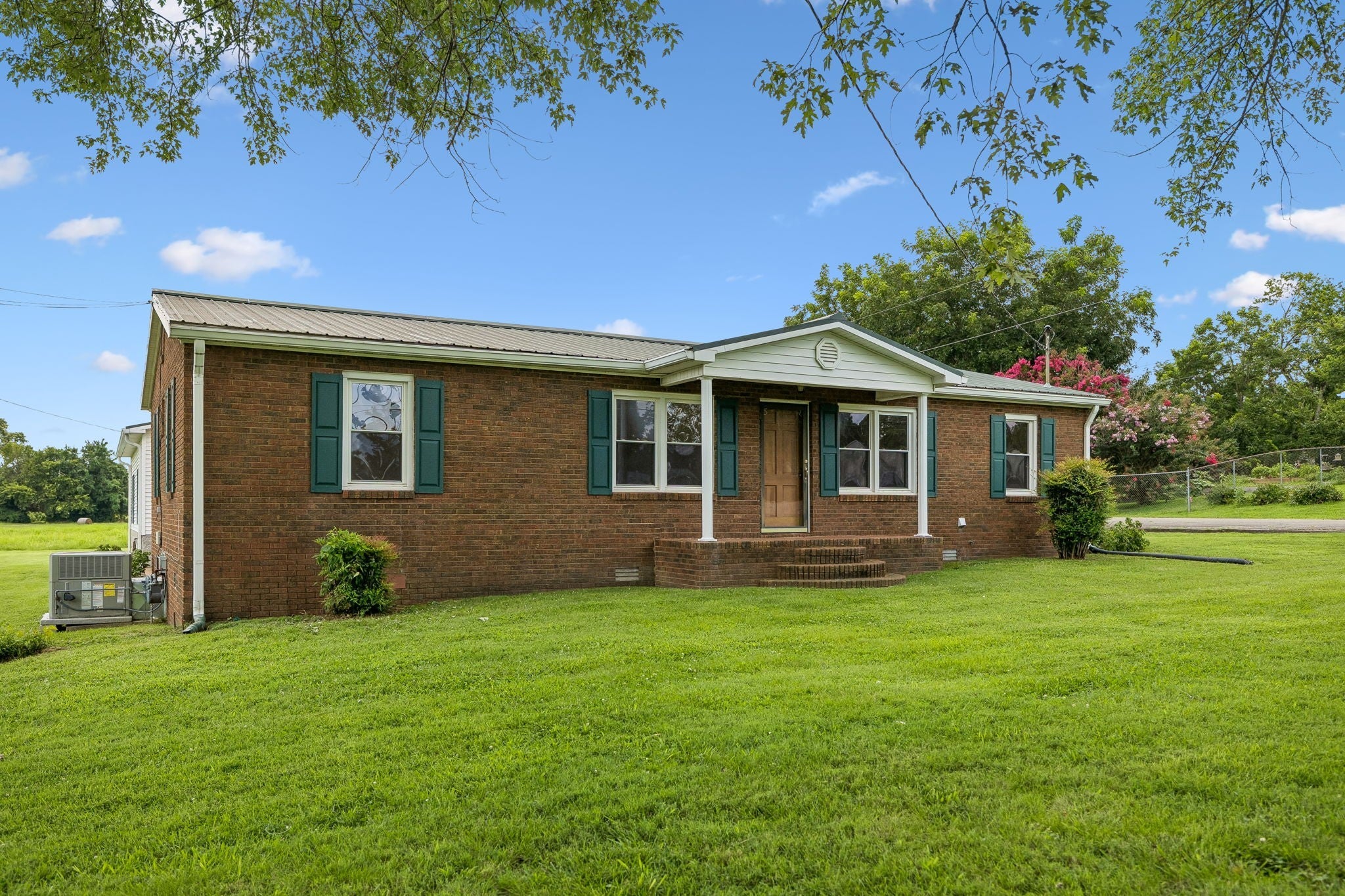 861 Fox Ln