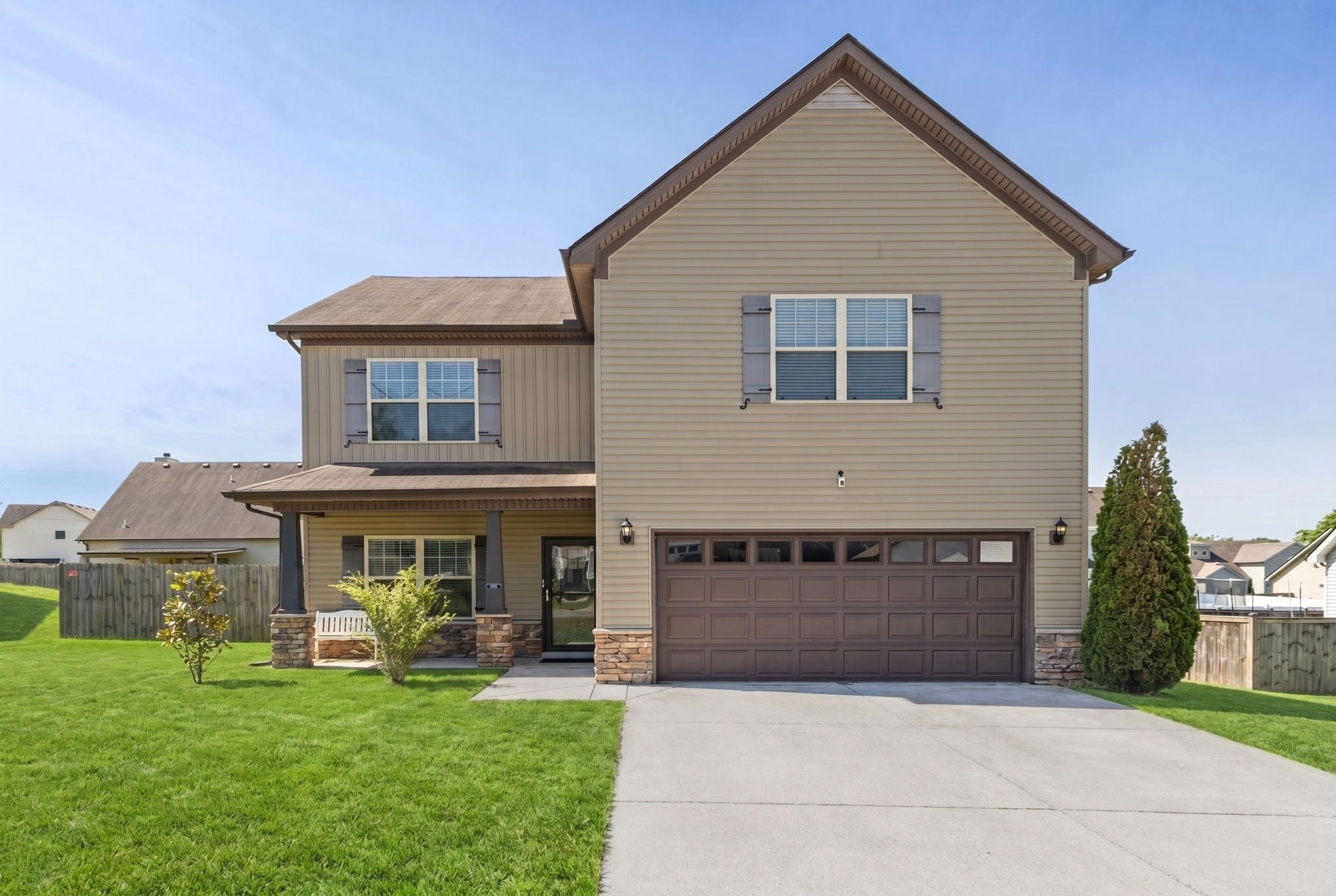 1431 Halverson Dr