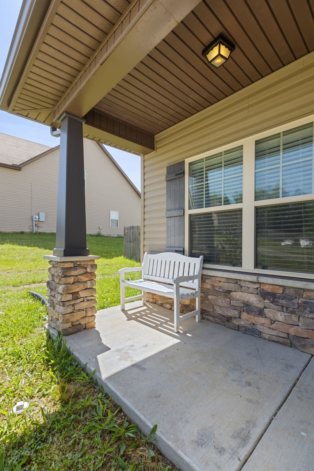 1431 Halverson Dr