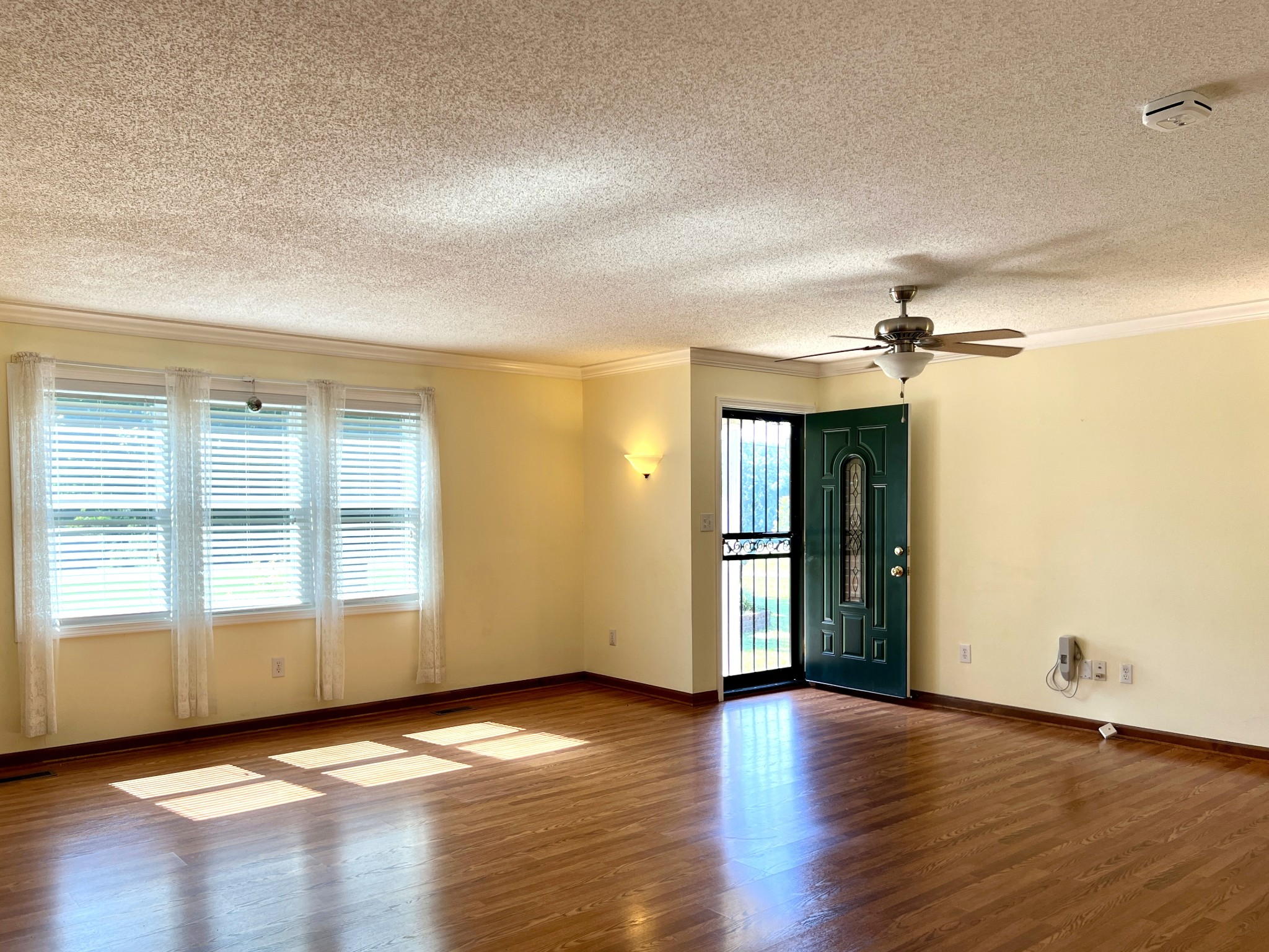 1036 Bowling Green Rd