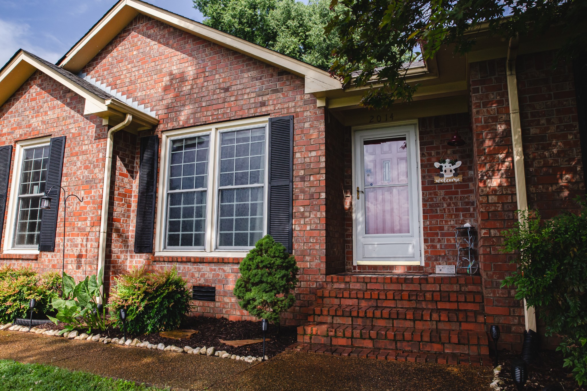2014 Saddlebrook Dr