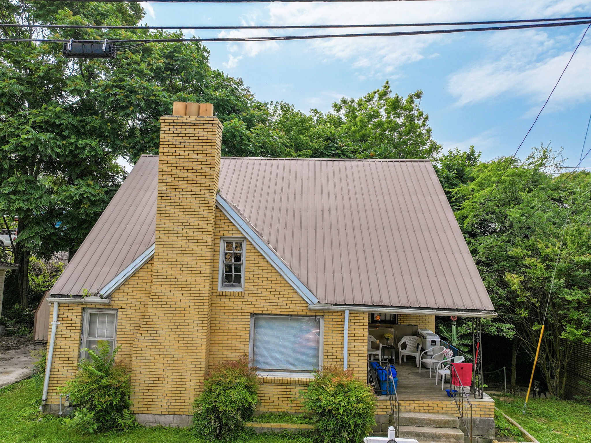 102 W Sparta St