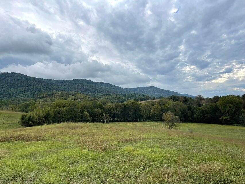 12 Upper East Valley