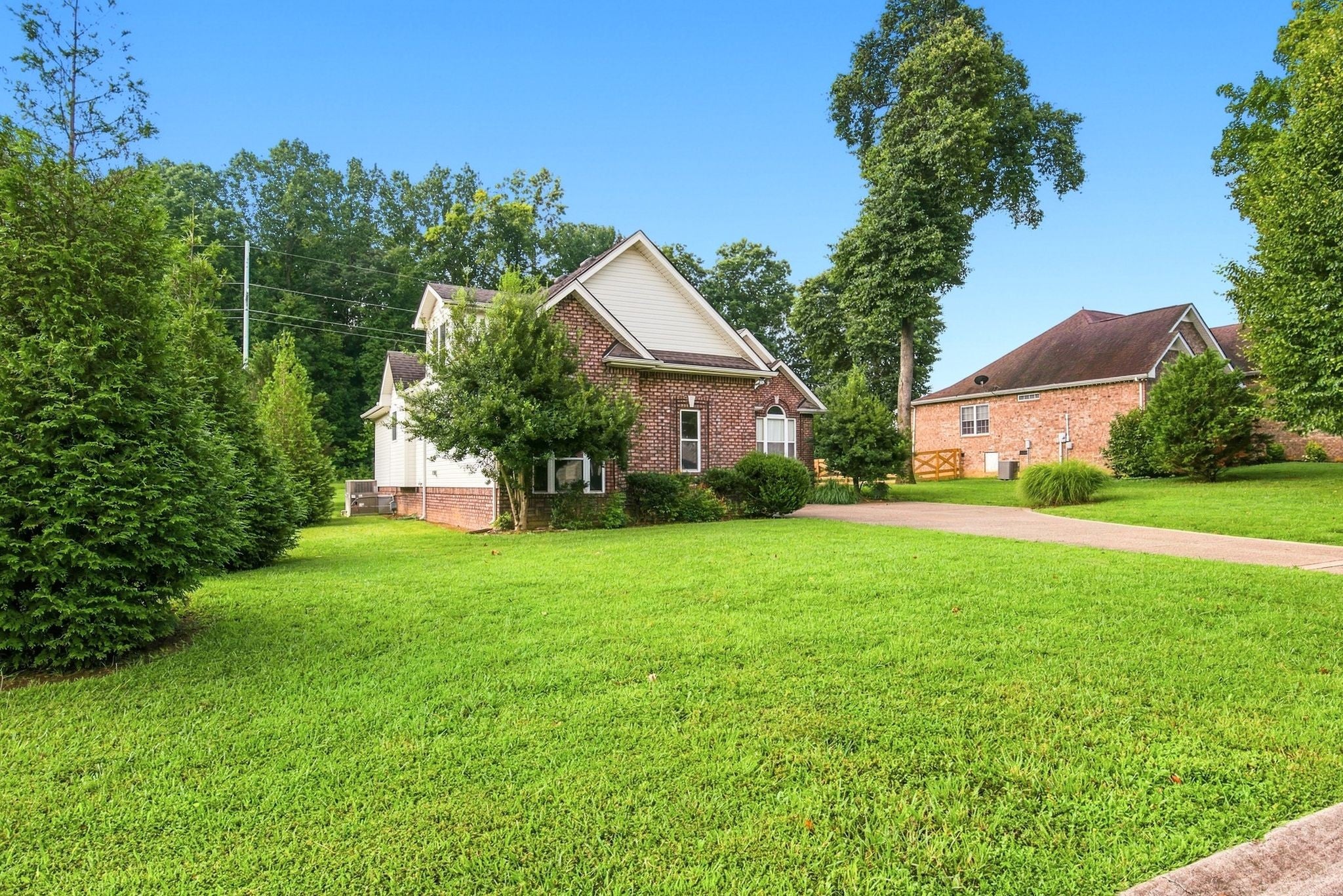 807 Cottonwood Ct
