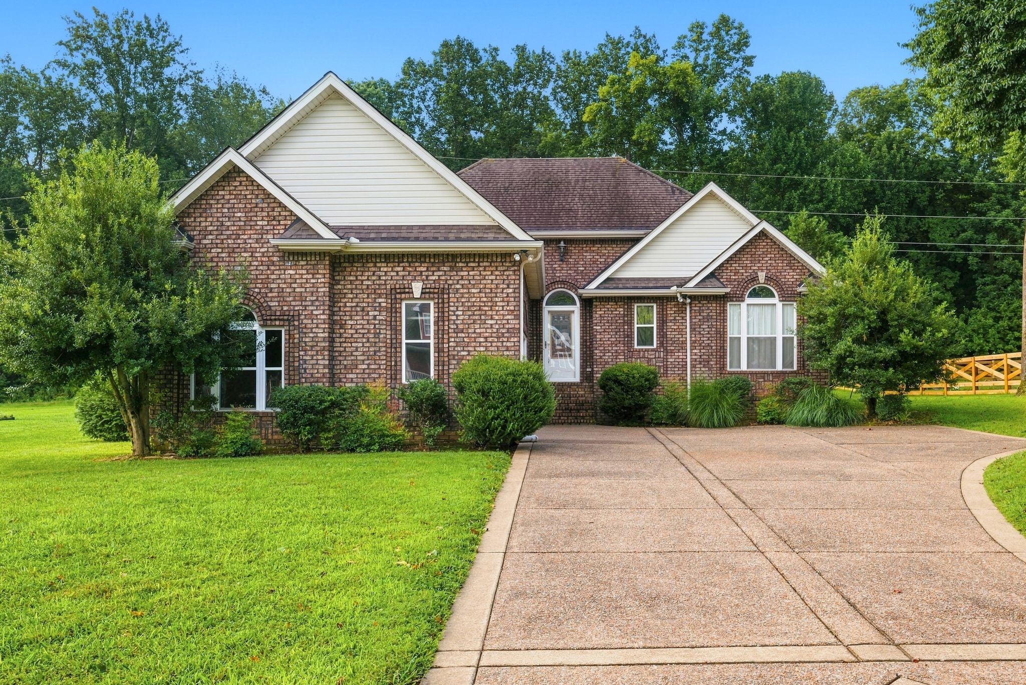 807 Cottonwood Ct