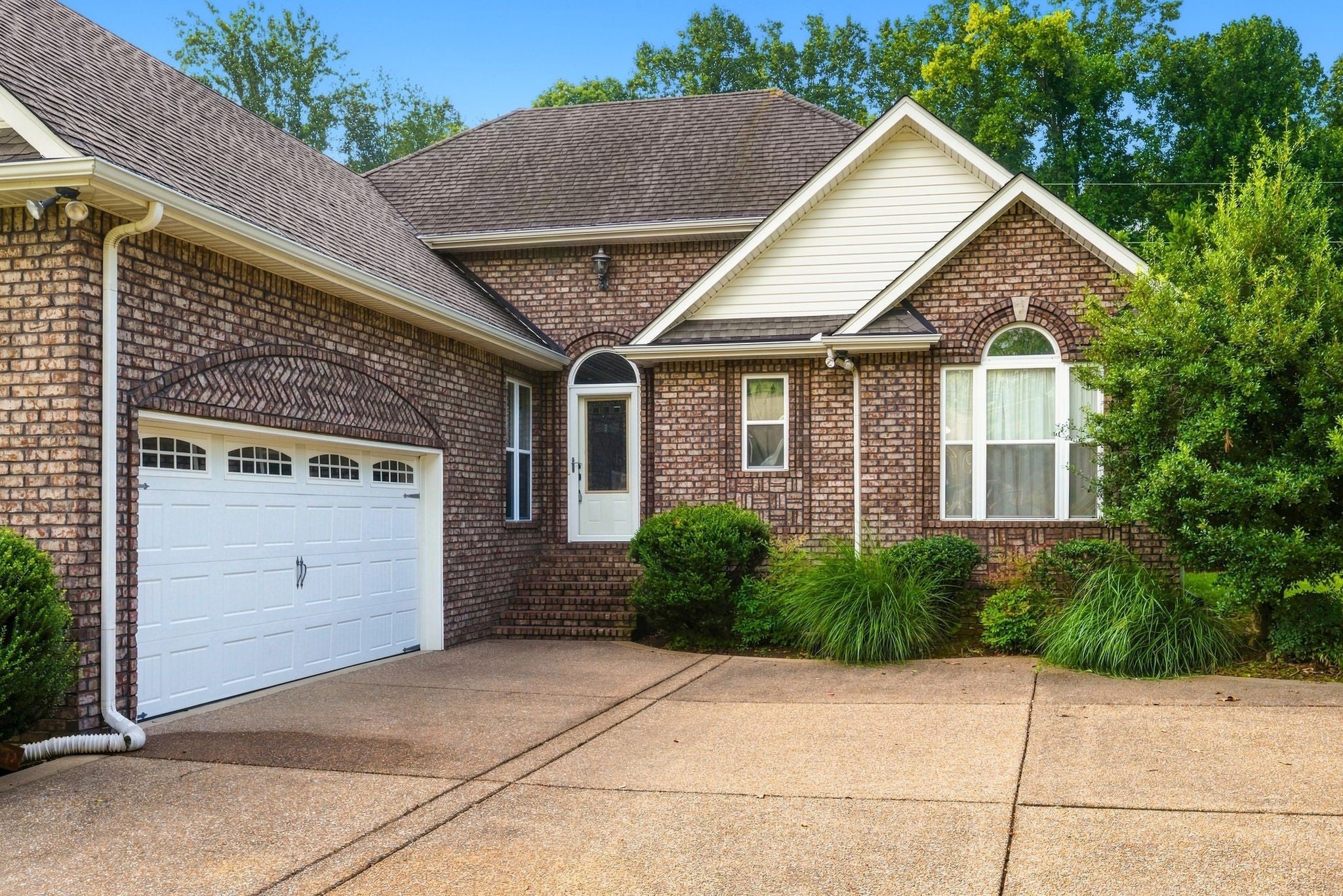 807 Cottonwood Ct