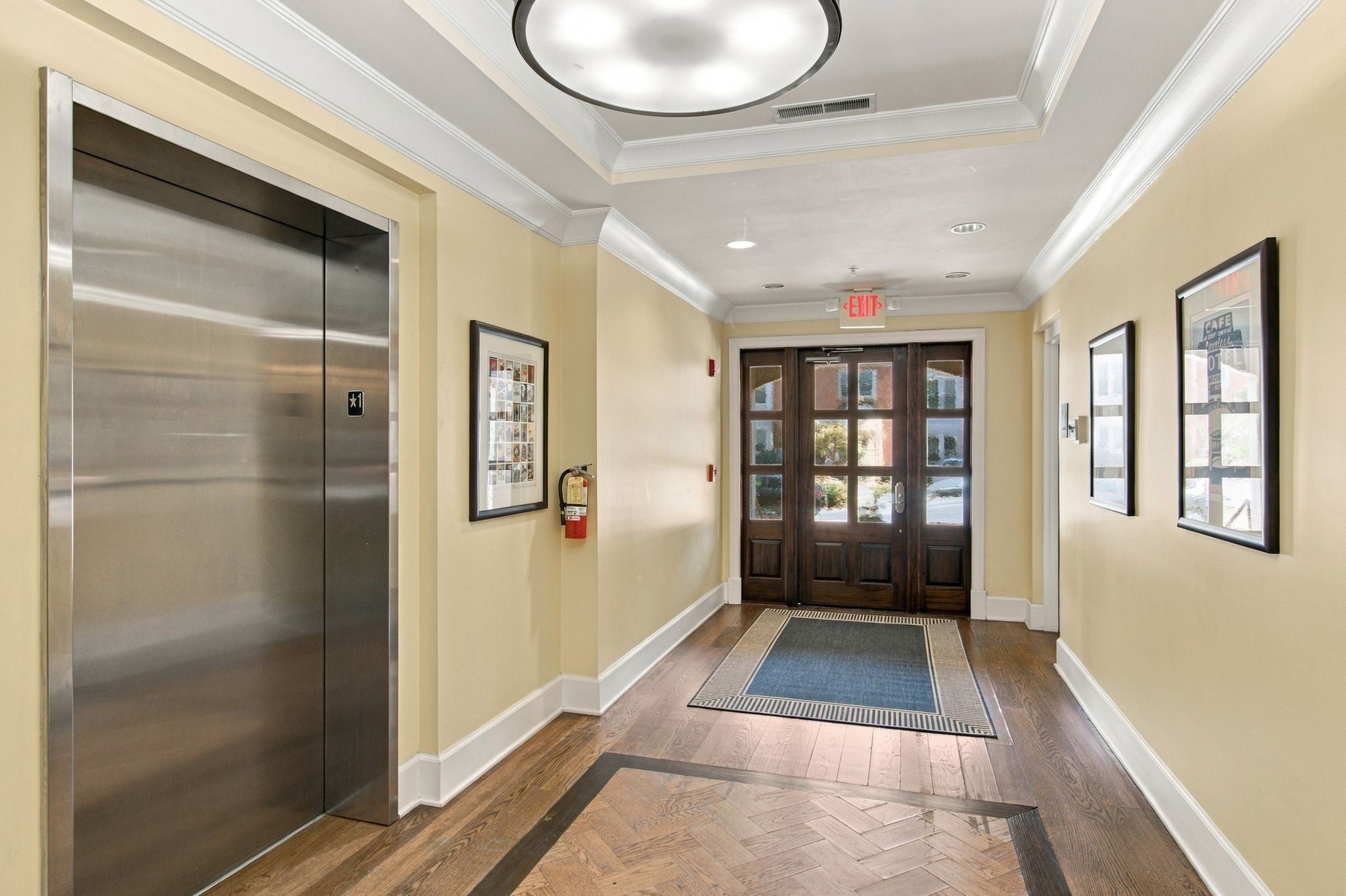 3210 W End Cir 102