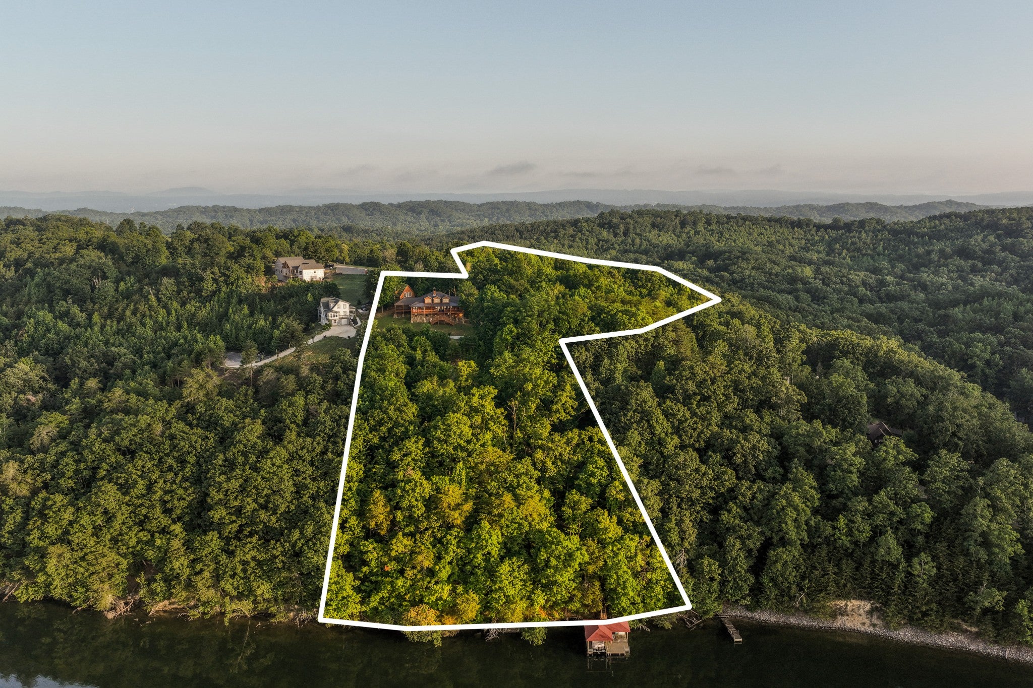 260 Lakeside Lodge Ln
