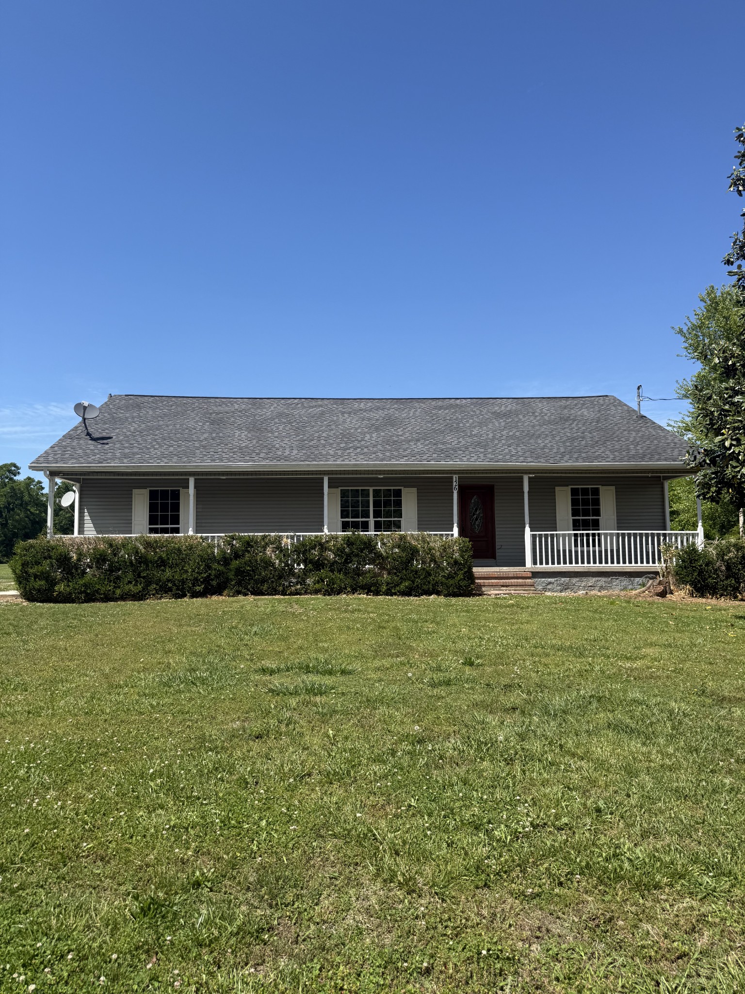 126 Simmons Ln