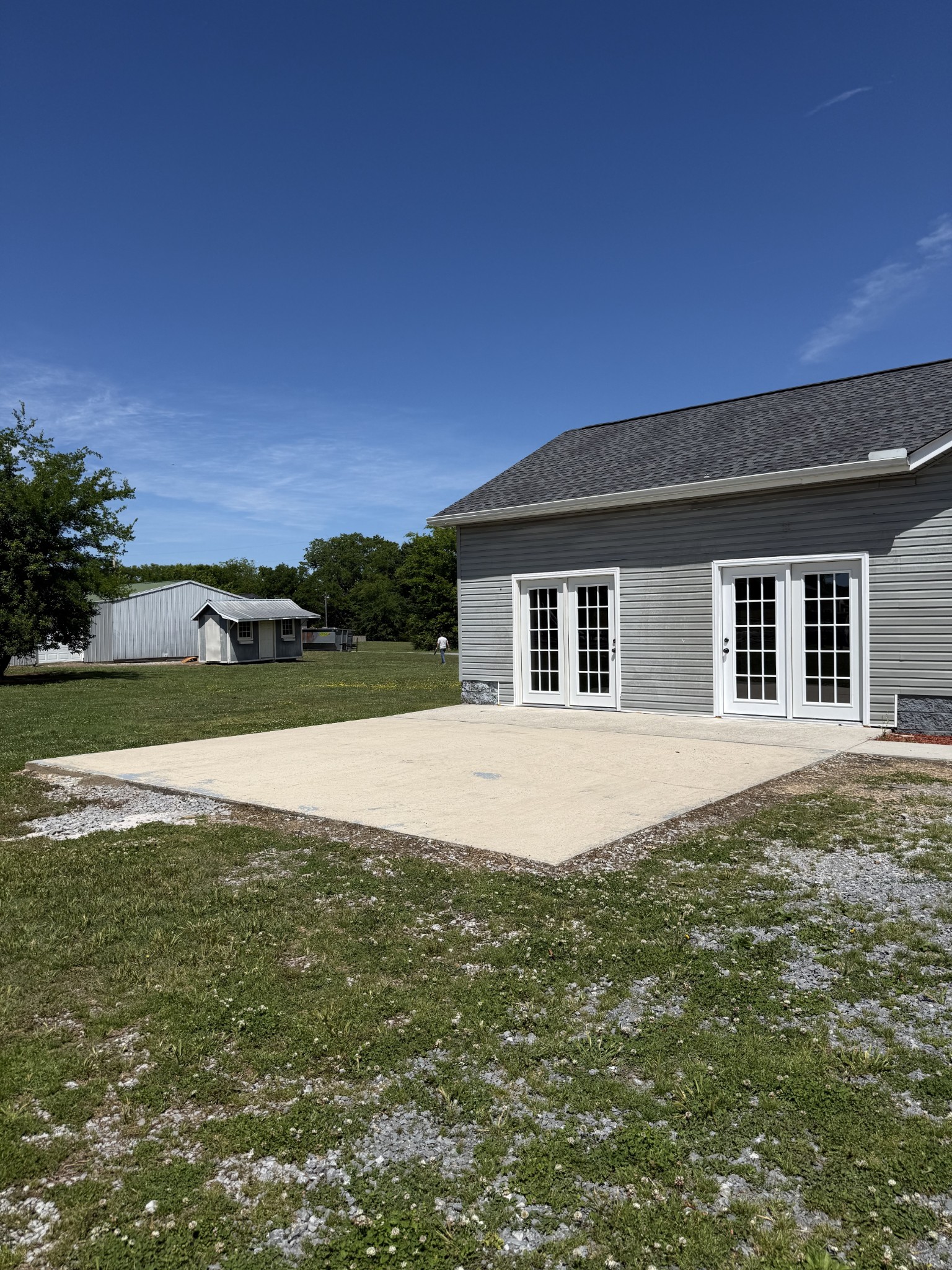 126 Simmons Ln