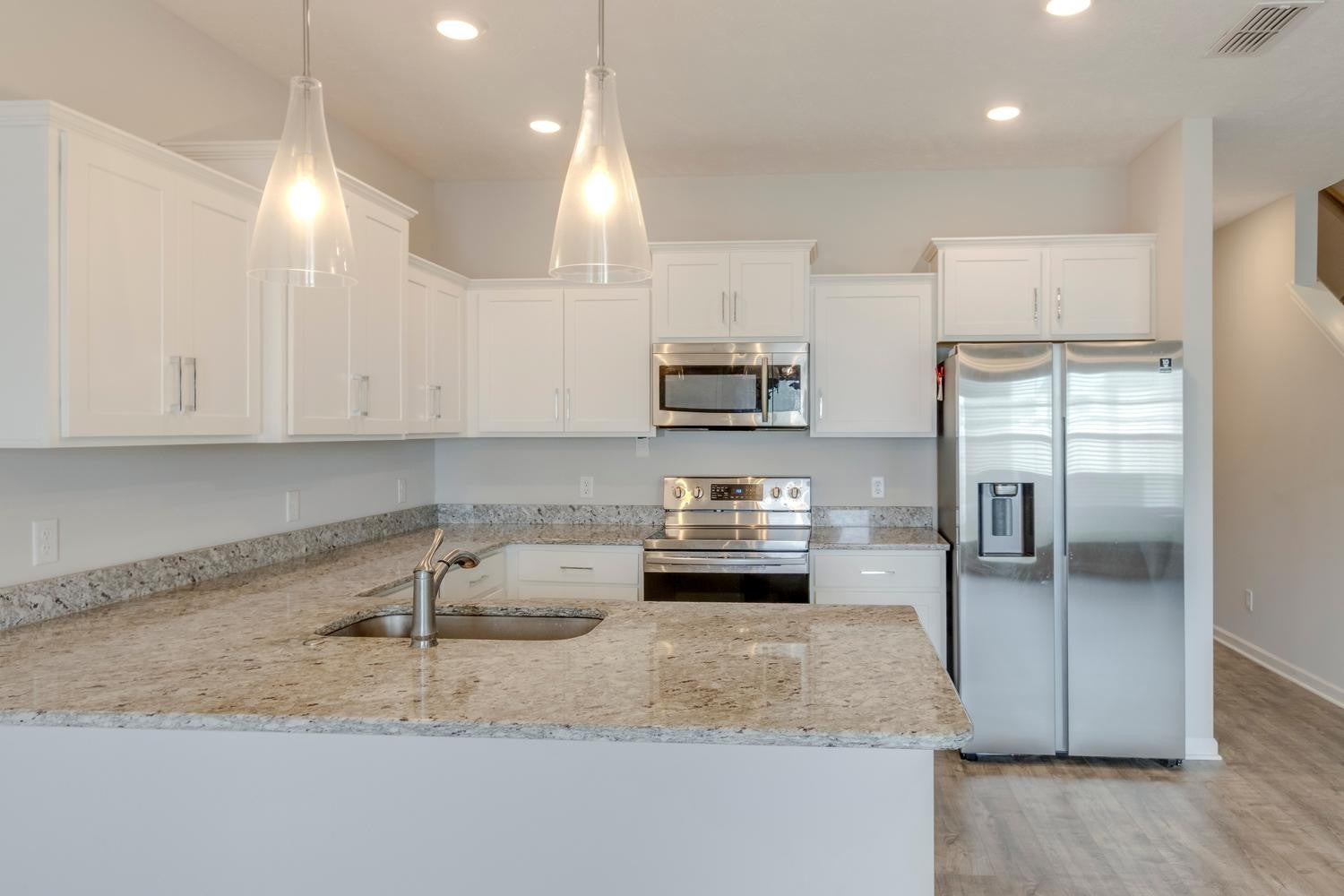 4327 Doral Dr