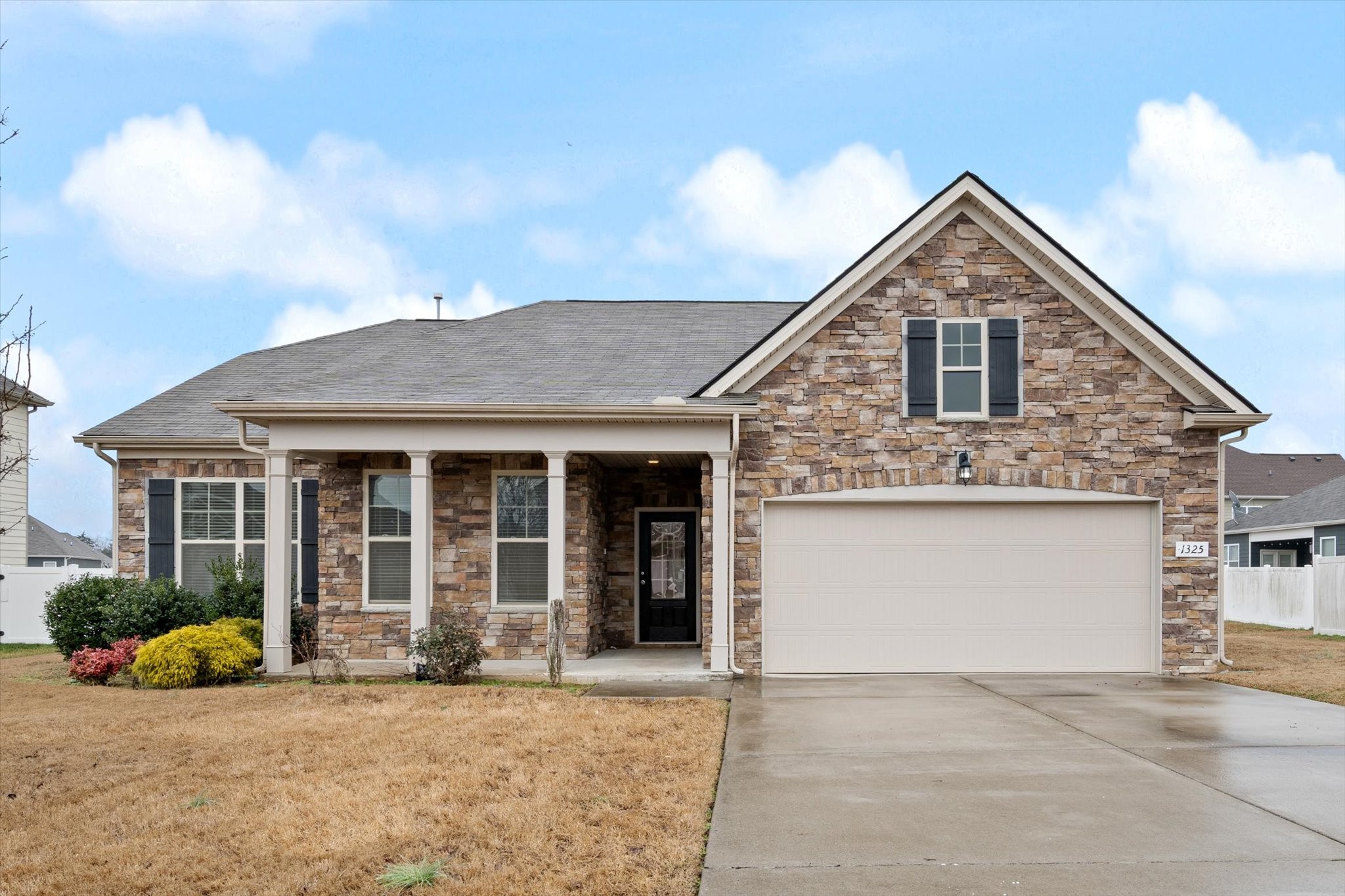 1325 Maize Ln