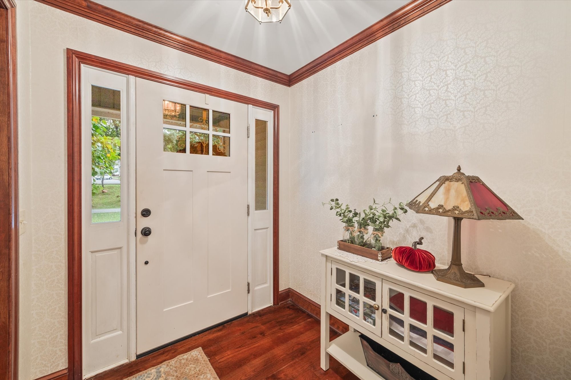 383 Hermitage Ave