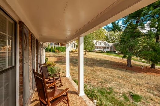 210 Tippett Hollow Ct