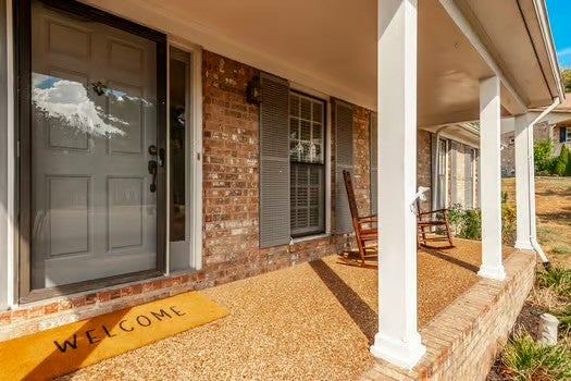210 Tippett Hollow Ct