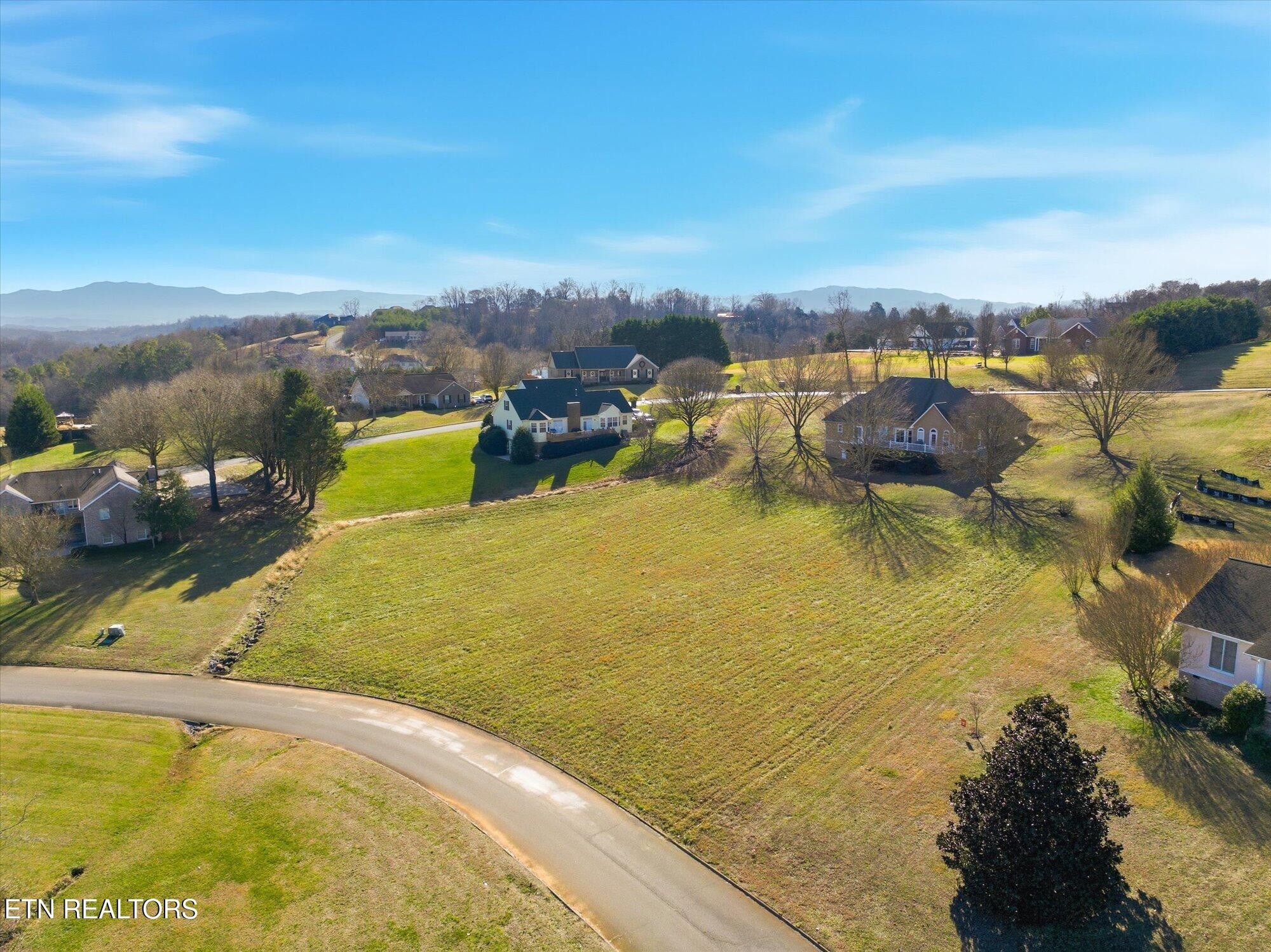 11 Bentwood Drive