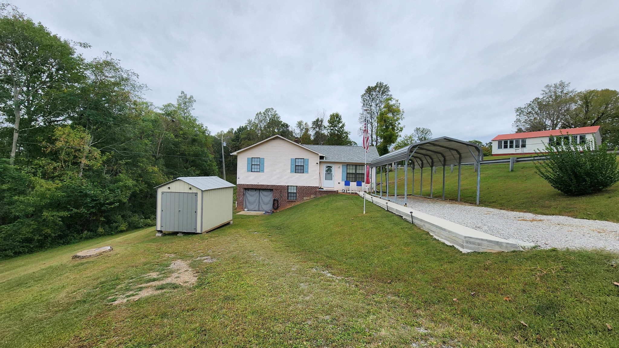 1825 Freehill Rd