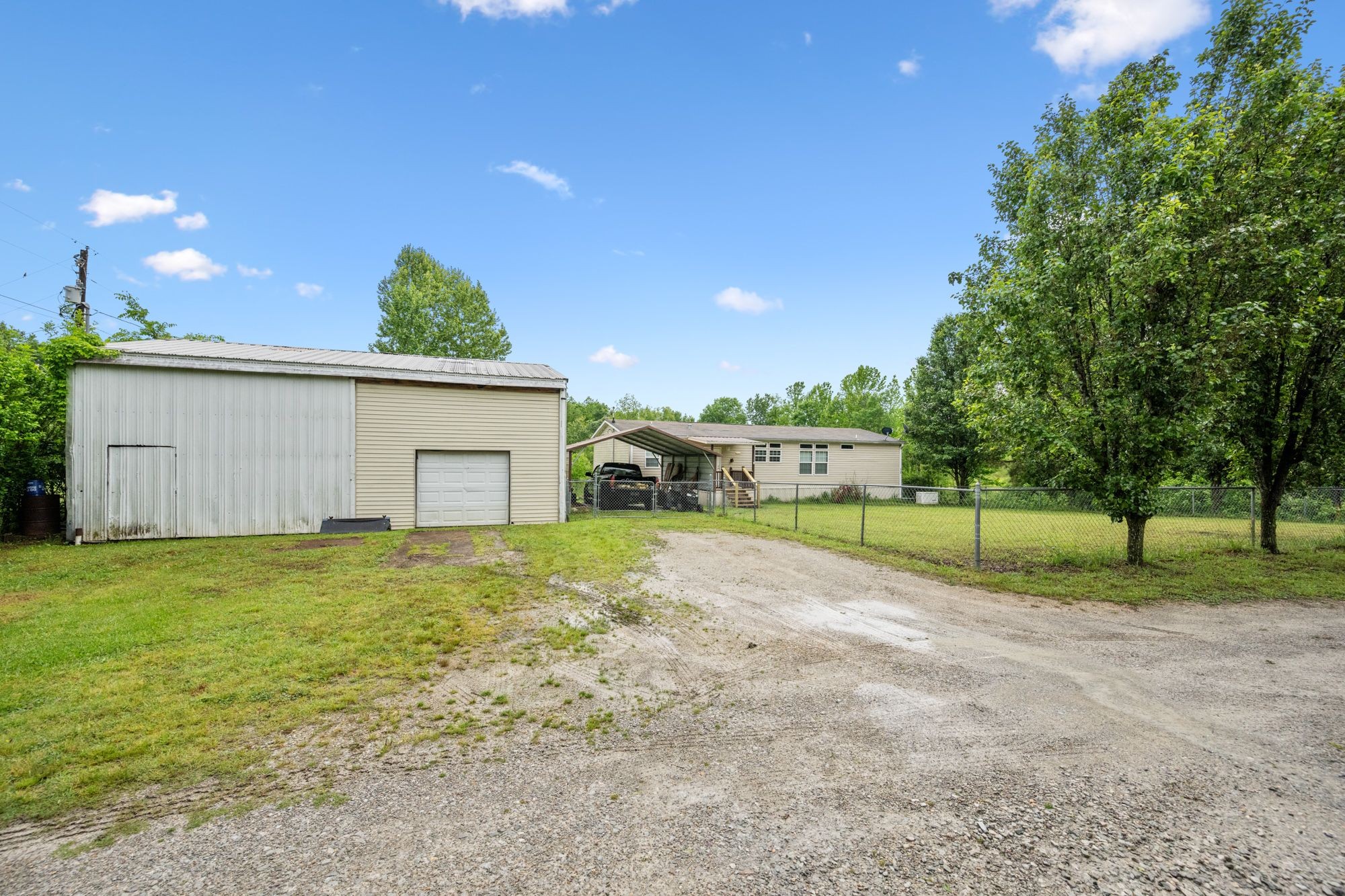 3122 Rock Milam Rd