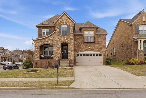 688 Fall Creek Cir Goodlettsville TN 37072