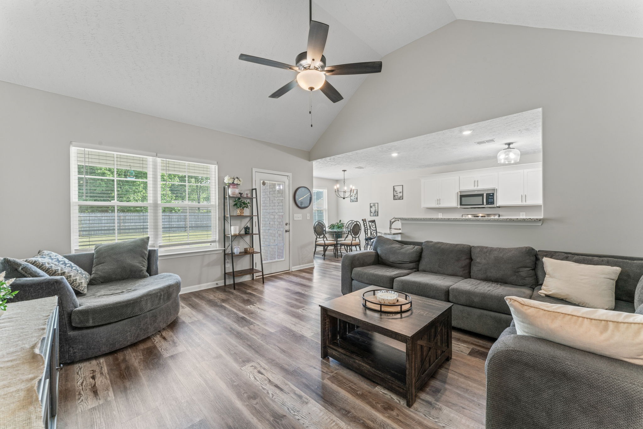 52 Blanford Cir