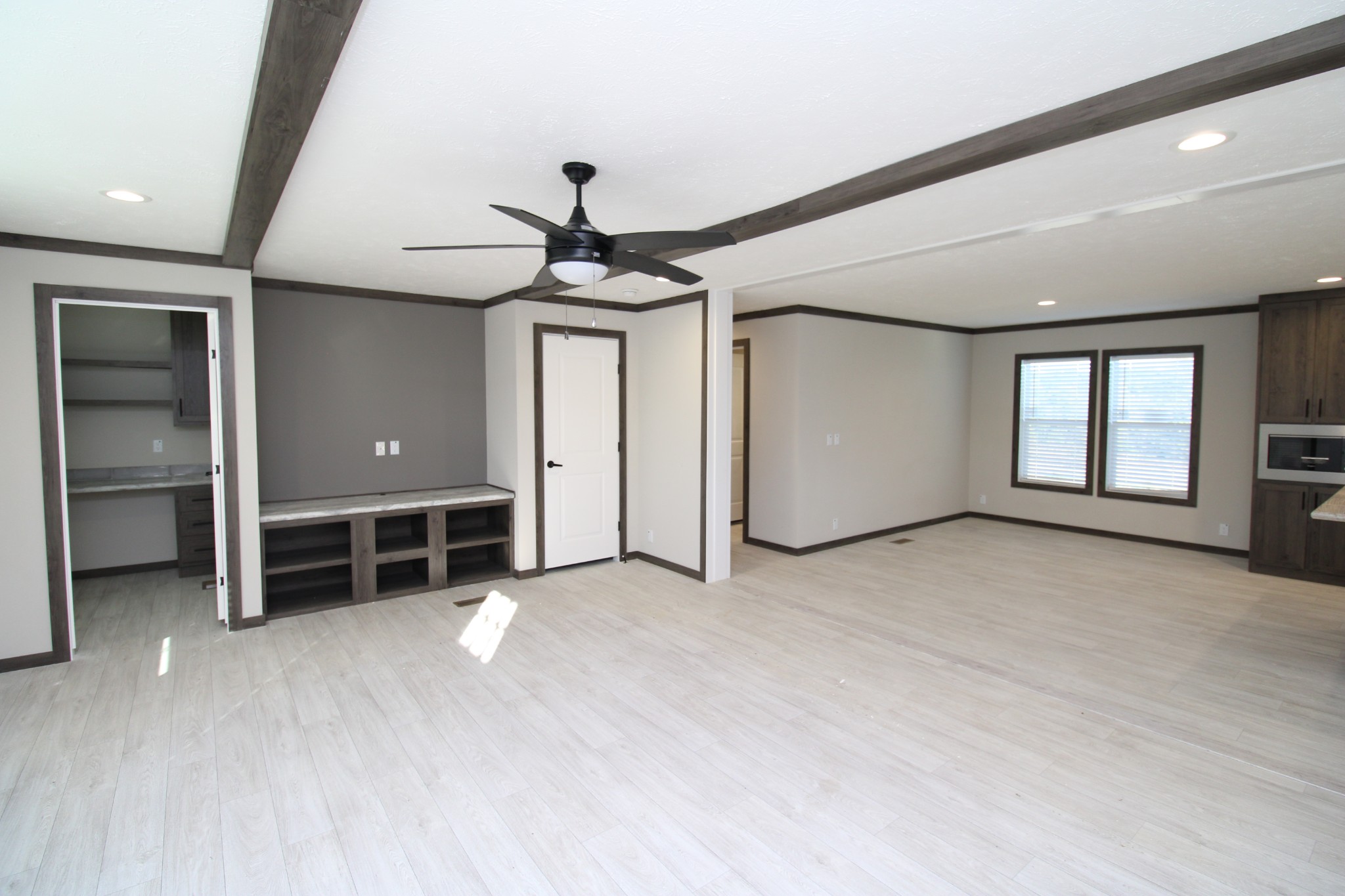 1742 Gamaliel Road