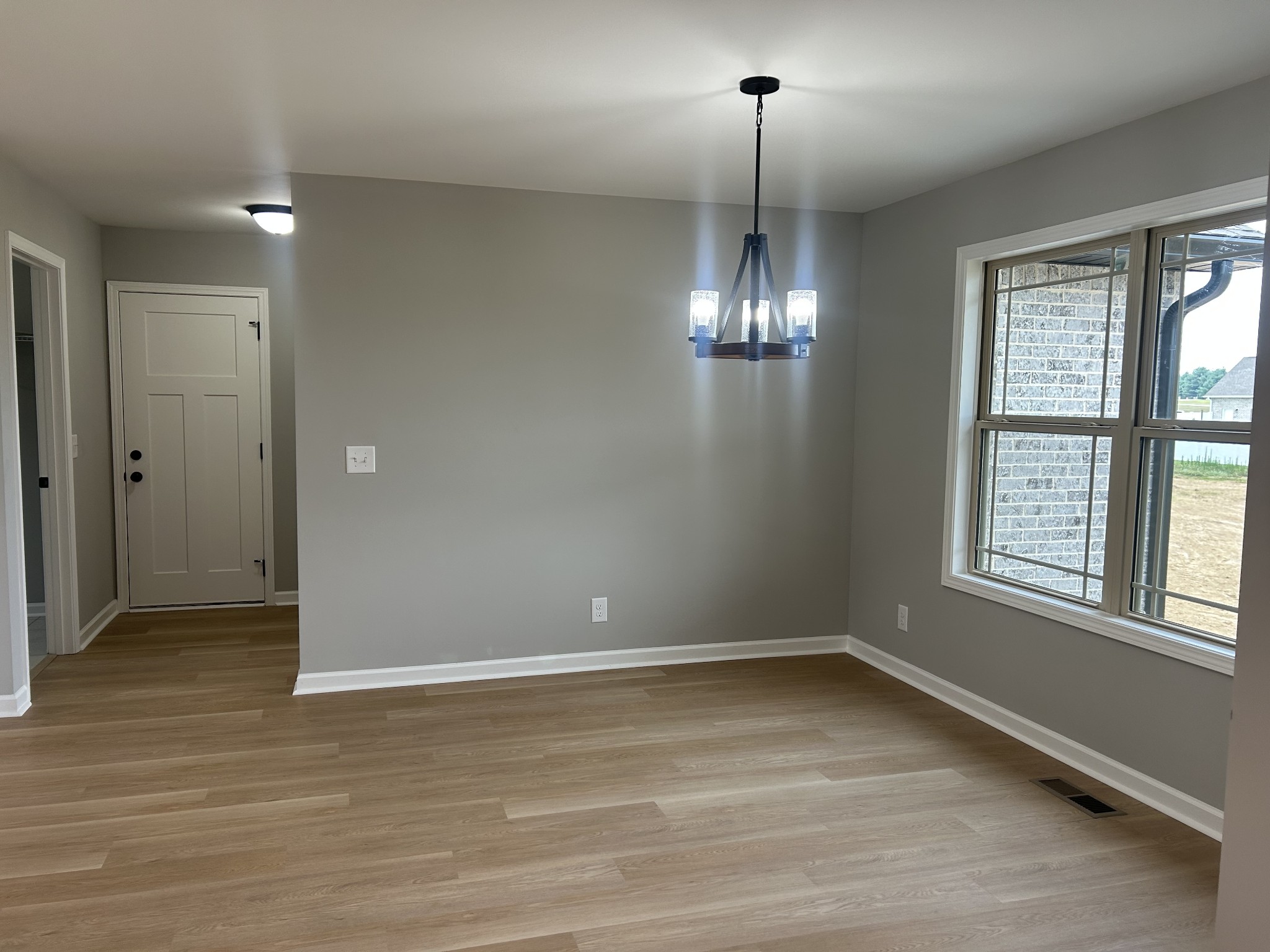 255 Randall Ln
