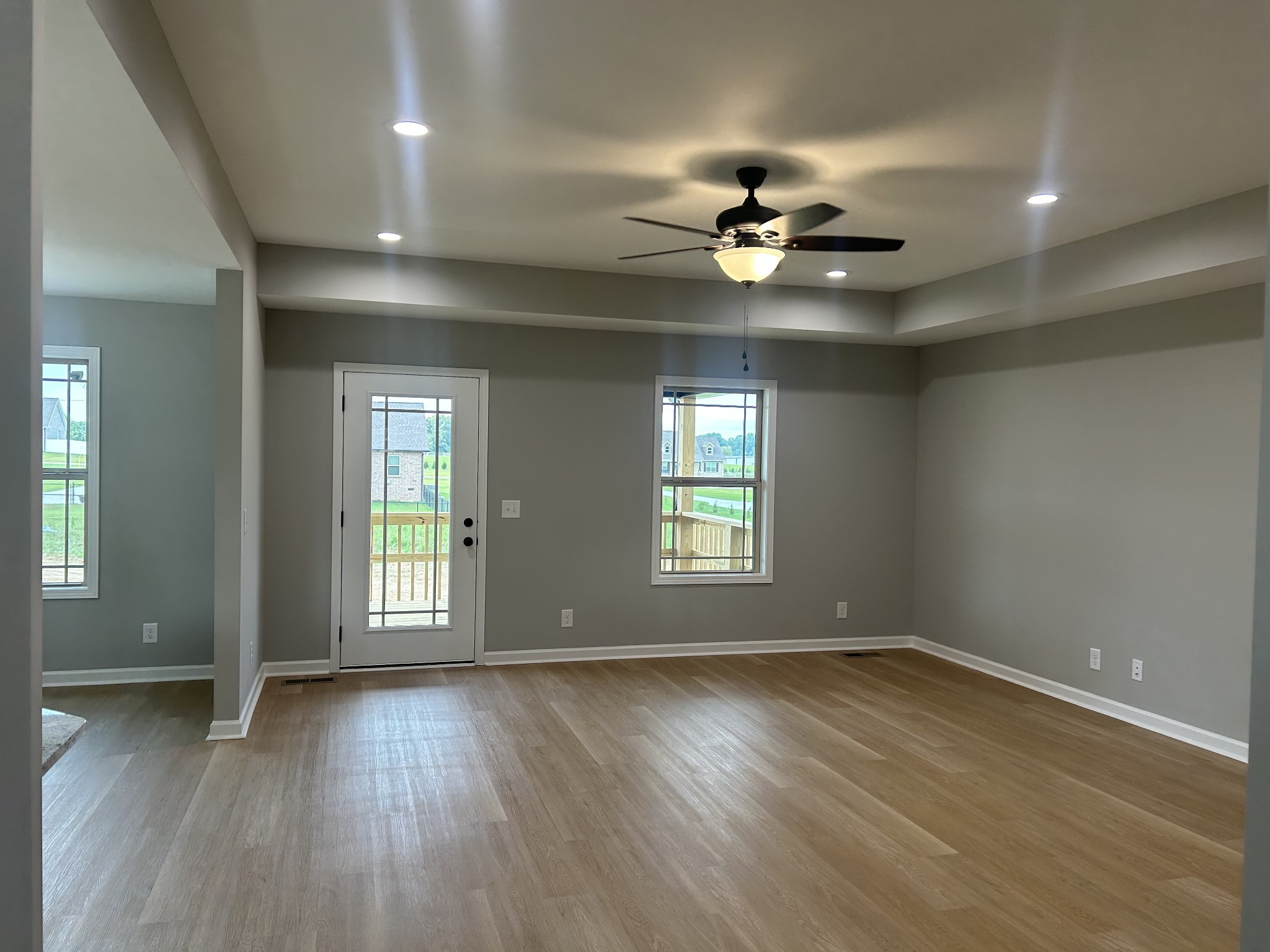 255 Randall Ln
