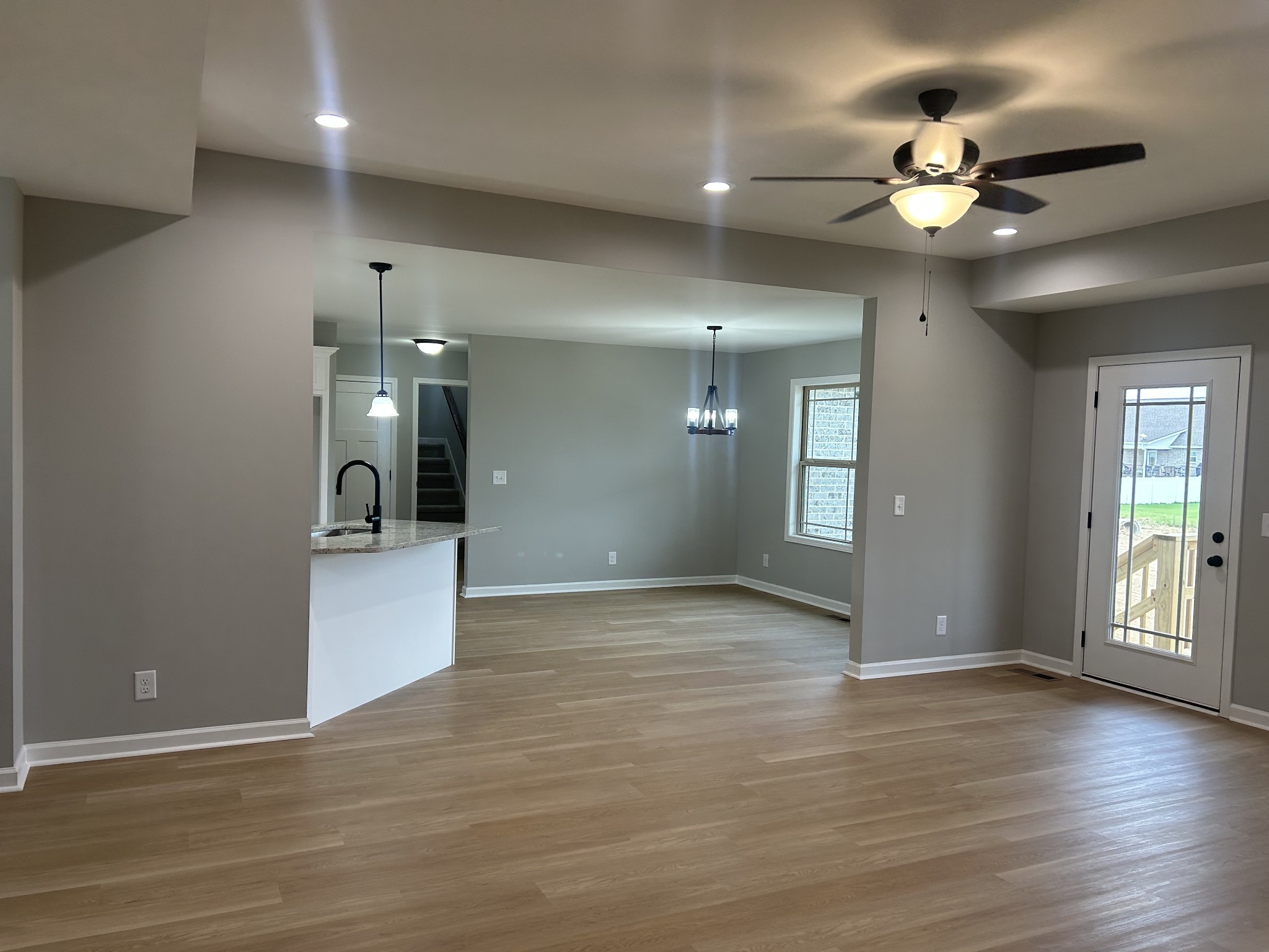 255 Randall Ln