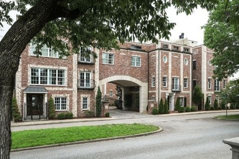 Photo of 103 West End Close, Nashville, TN 37205 (MLS # 3143490)