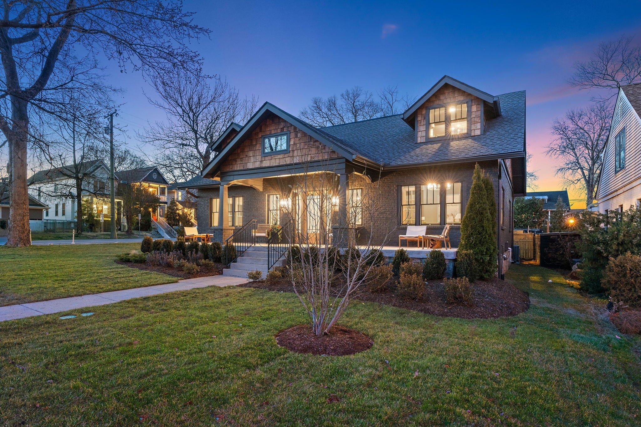926 Bradford Ave