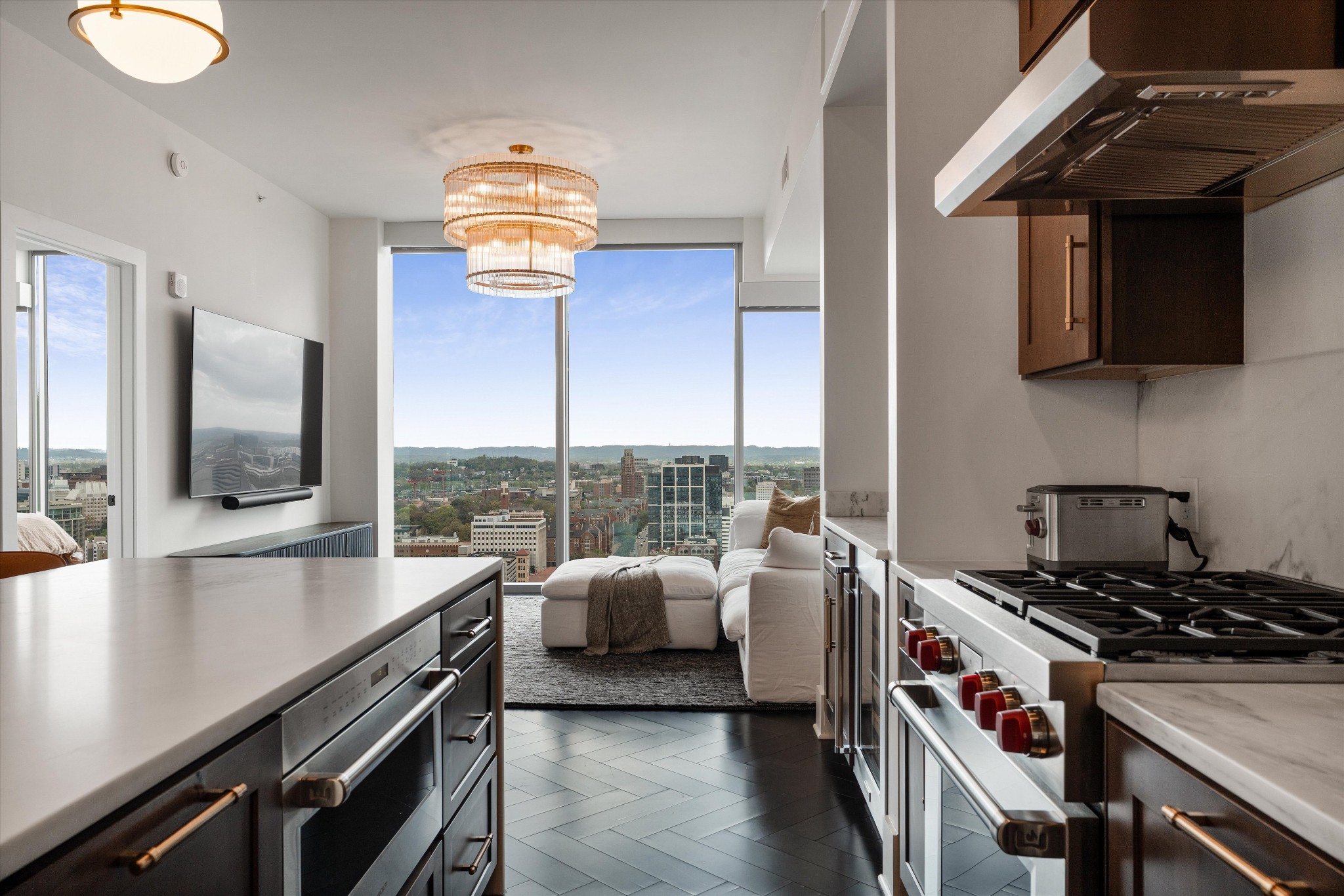 1616 West End Ave 2910