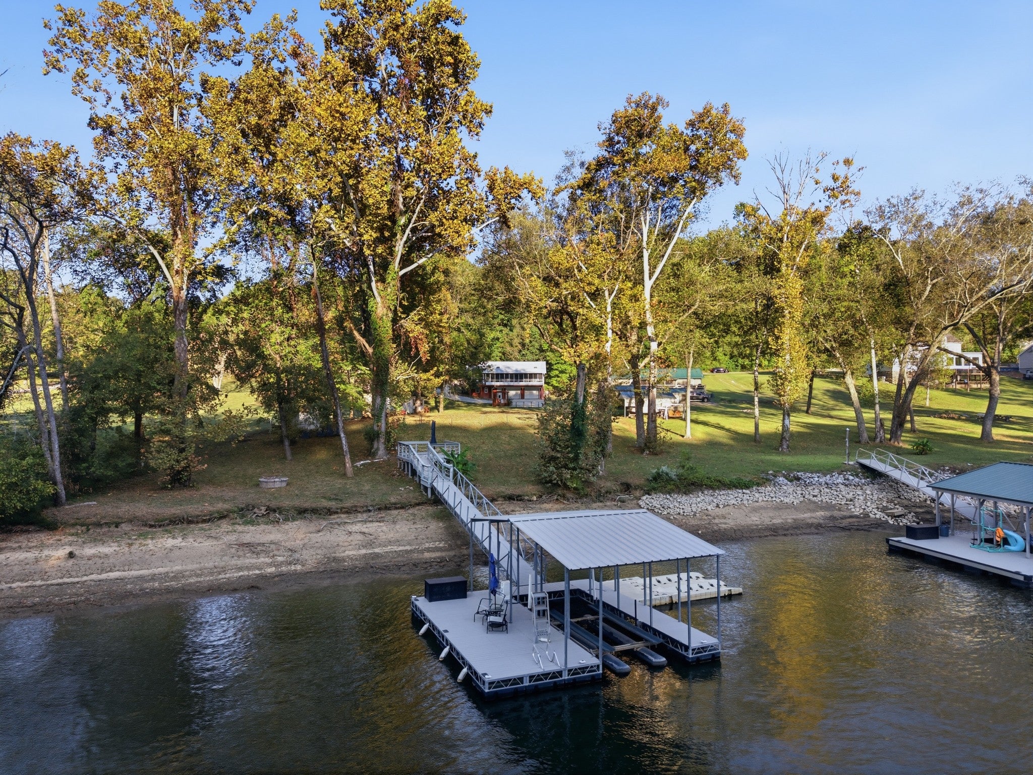 263 River Oaks Dr