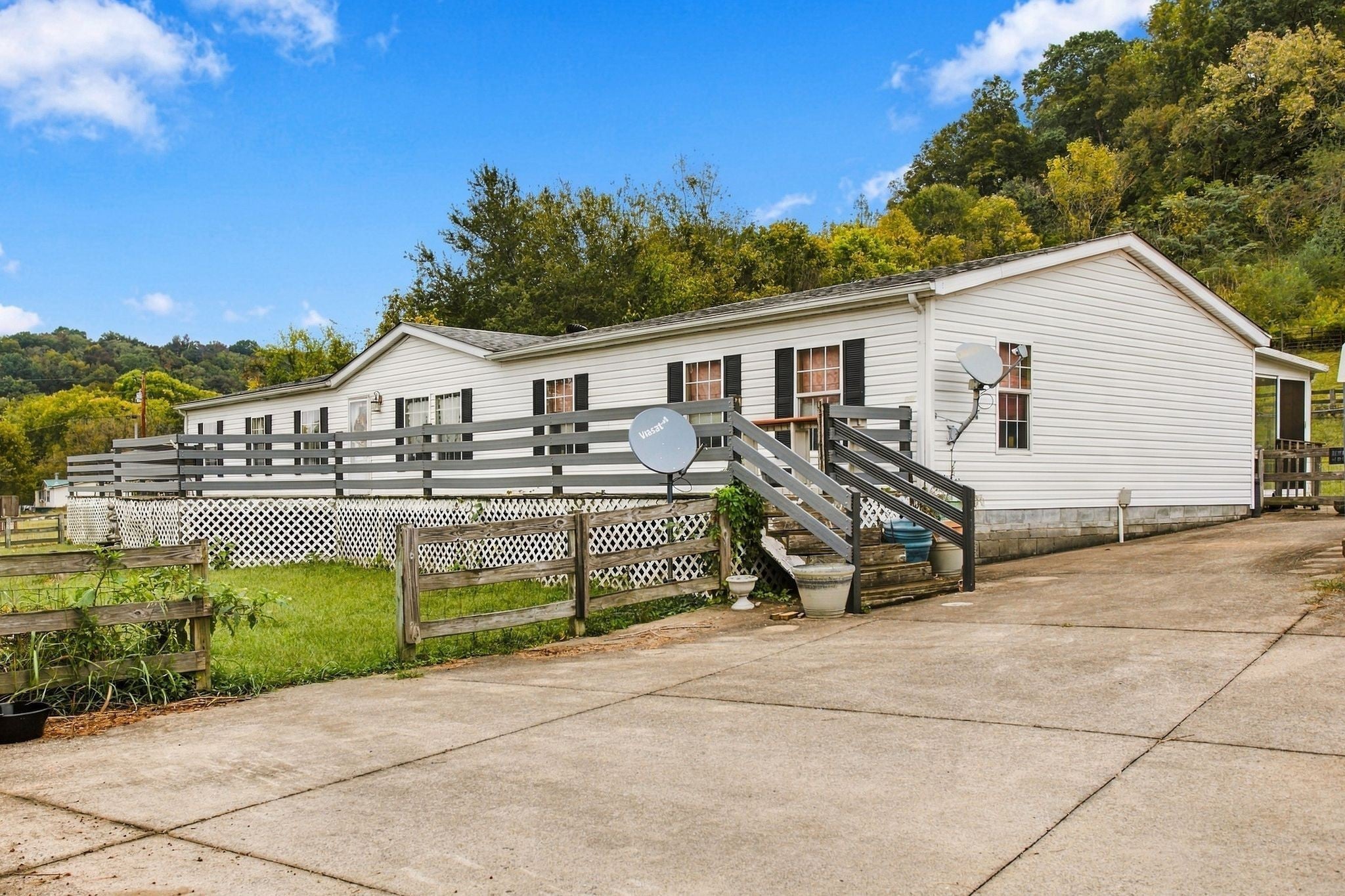 8639 King Hollow Road