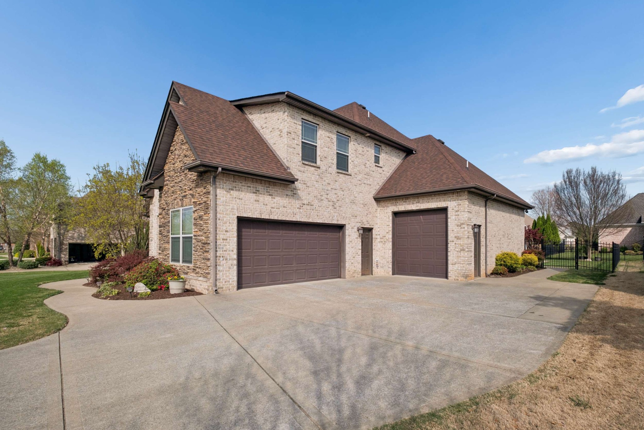 2824 Wynthrope Hall Dr