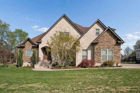 2824 Wynthrope Hall Dr Murfreesboro TN 37129