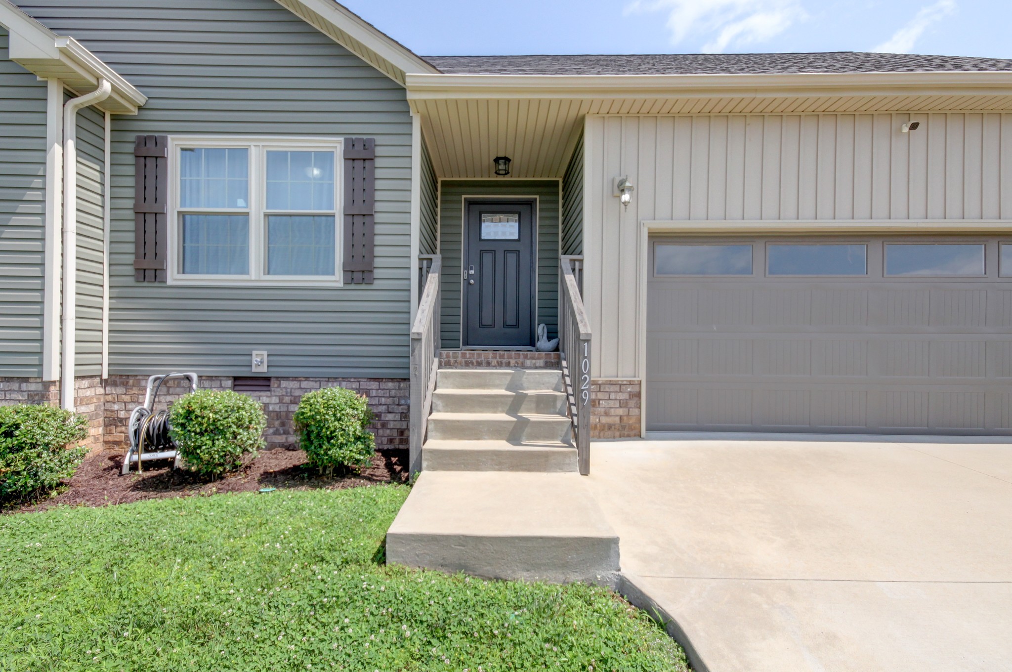 1029 Charles Thomas Dr