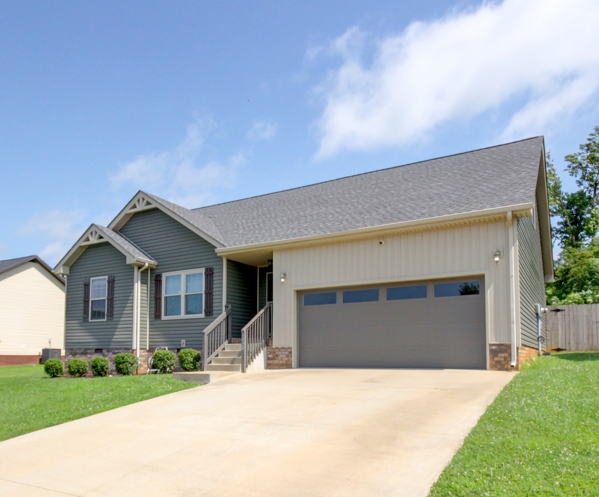 1029 Charles Thomas Dr