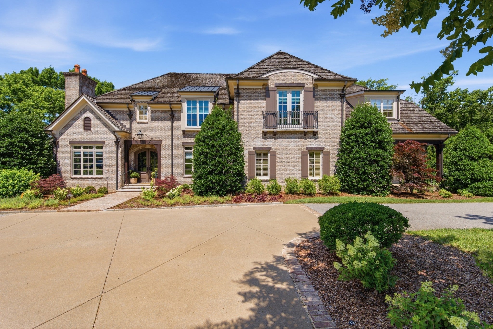 5-bed home for rent in Nashville, TN 37215, 4533 Alcott Dr 4533 Alcott Dr, Nashville TN 37215 5-bed home, photo 2 of 60
