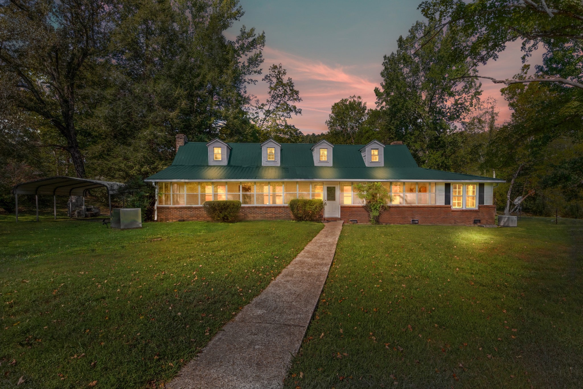 2889 Tennessee Ridge Rd - Photo 2