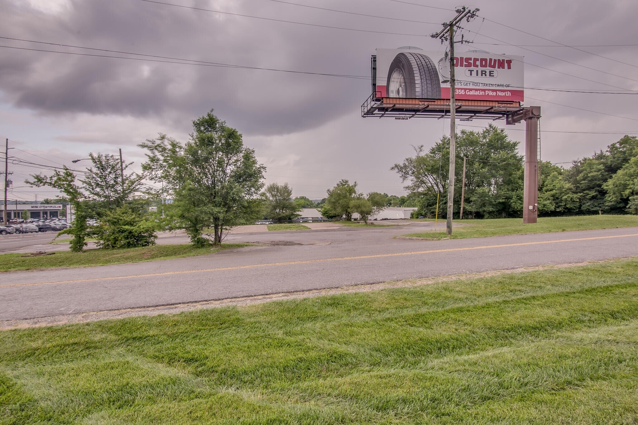 2425 Gallatin Pike N