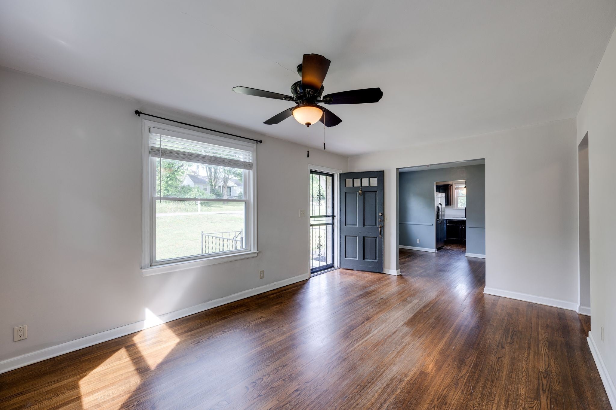 2-bed home sold in Nashville, TN 37216, 2223 Fernwood Dr 2223 Fernwood Dr, Nashville TN 37216 2-bed home, photo 4 of 30