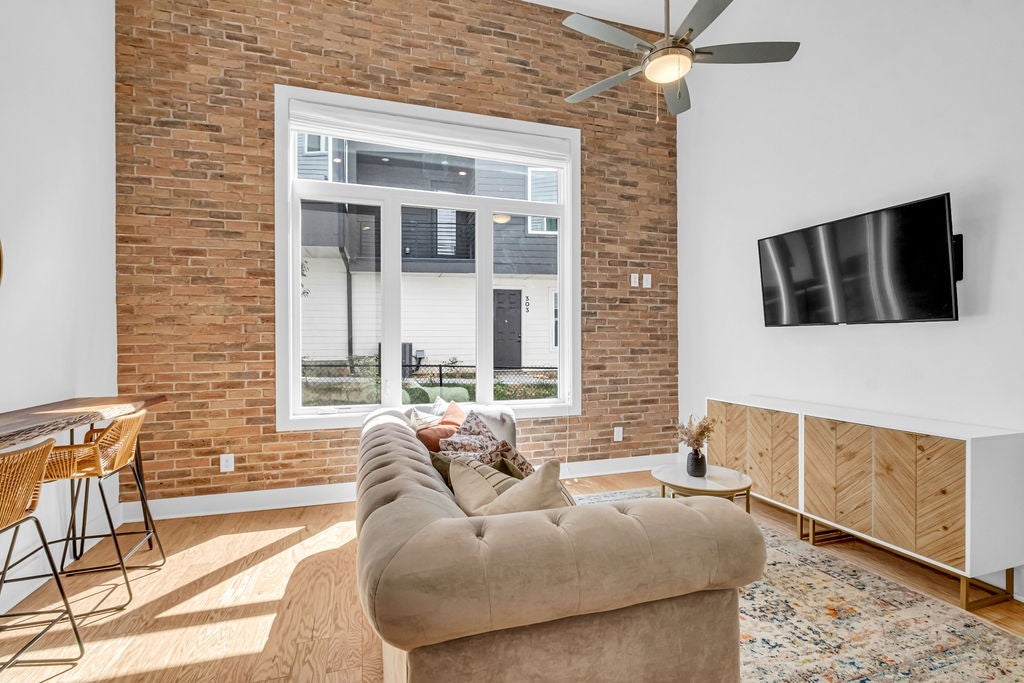 listing at 1041 E Trinity Ln 118, Nashville